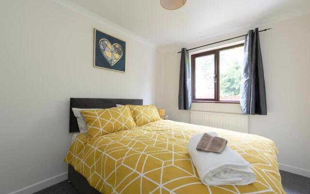 BookedUK - Bungalow House in Roydon