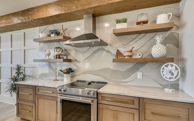 Oceania 307 3 Bedroom Condo by RedAwning