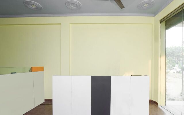 Oyo 14895 Hotel Stay Inn