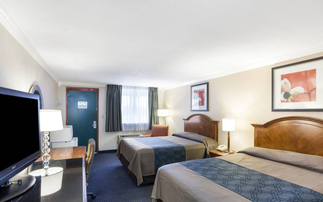 University Inn & Suites San Antonio