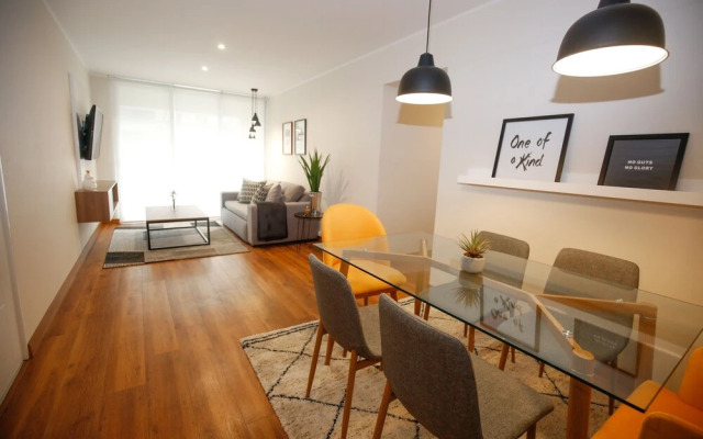 Trendy Host Canvas, Miraflores