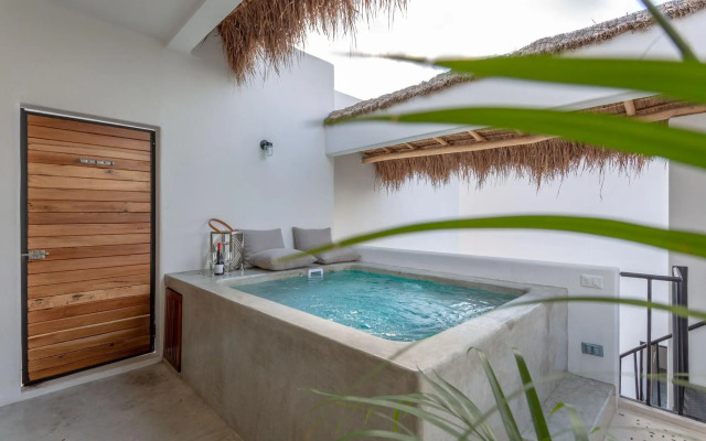 KA'A New Penthouse Private Rooftop Pool