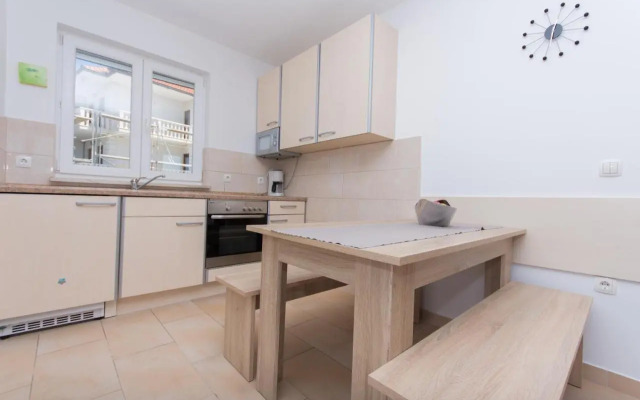 Apartment Ljuba