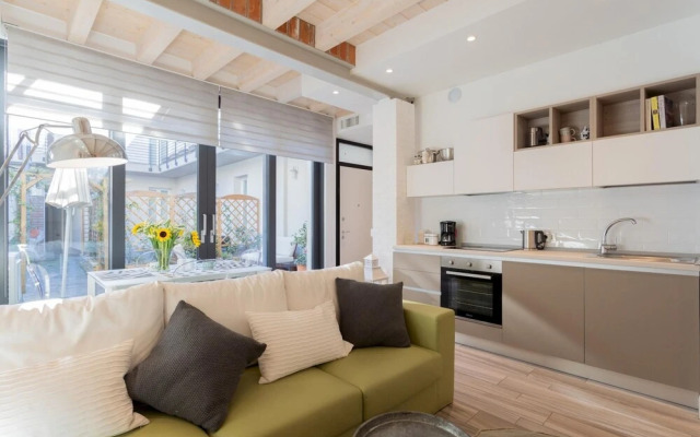 Co-c933-adia67a1 - White Suite With Private Terrace
