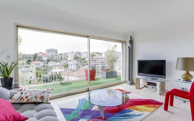 Le Mallory  Apartment 2