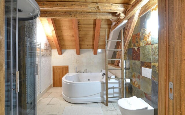 Amazing Apartment in Ovaro With 3 Bedrooms and Wifi