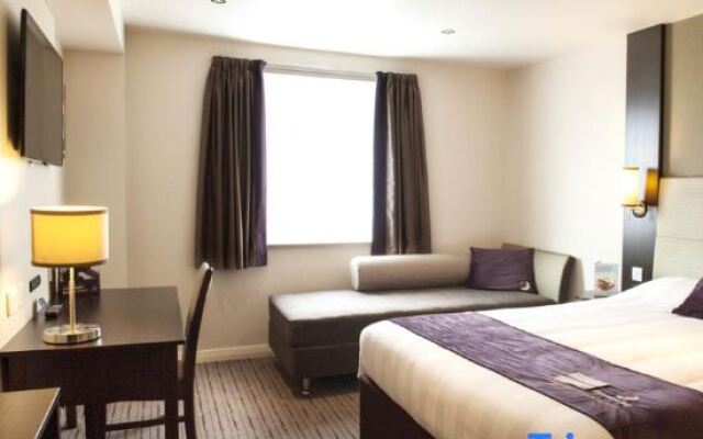 Premier Inn Edinburgh Airport (M9, Jct1)