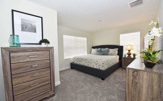 4-Bedroom Villa in Davenport Champions Gate-1610EMVDI