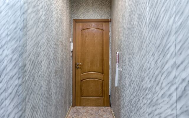 FlatHome24 on Yaroslavskiy 38