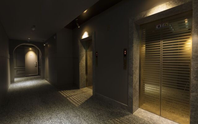 Le Mong Hotel