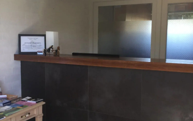 Bathurst Studio Apartments