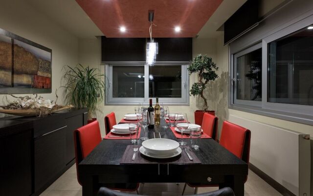 Quinn Hill Luxury Villa