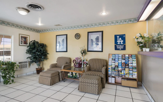 Rodeway Inn & Suites Blythe I-10