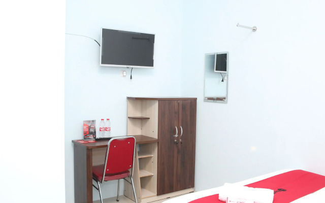 RedDoorz Syariah near Suncity Mall Madiun