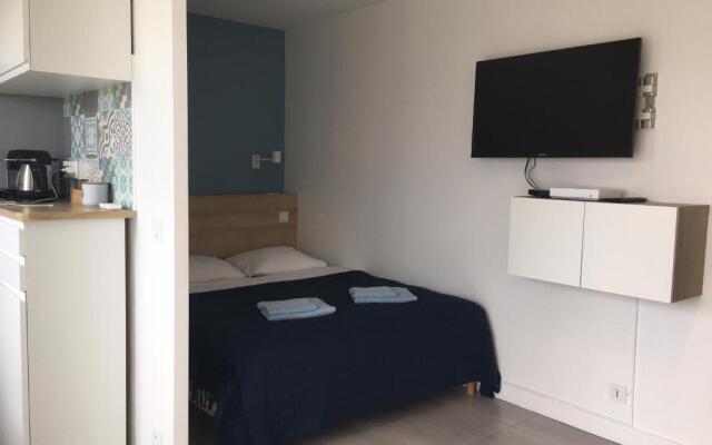 Studio 100m de la mer