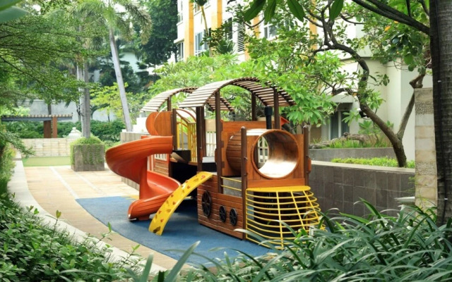 At Home Somerset Permata Berlian