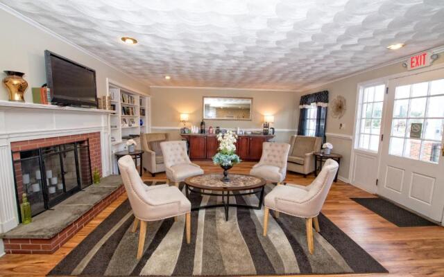 Colonial Inn Seekonk