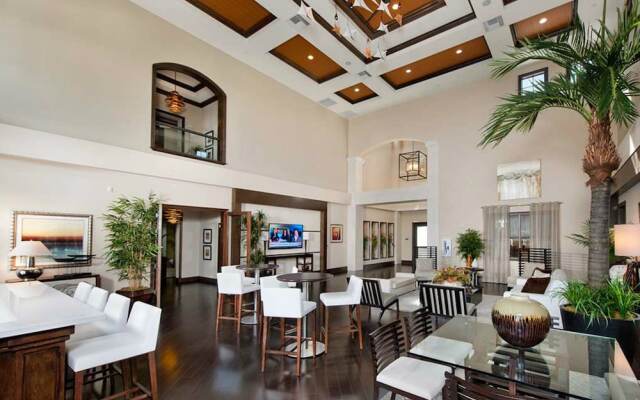 LYX Suites at Amli in Doral