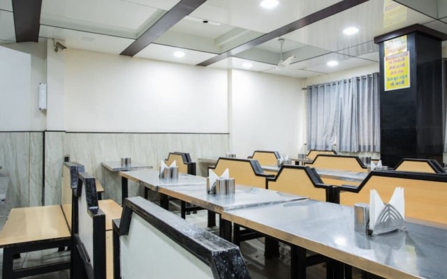 OYO 4116 Hotel Satyug