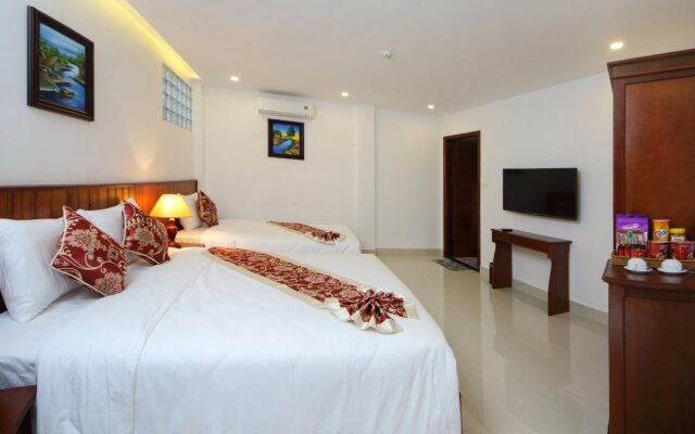Threeway Riverside Villa