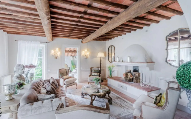 Villa Lina in Lucca With 4 Bedrooms and 3 Bathrooms