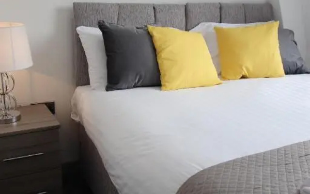 Halifax House, Studio Apartment 209