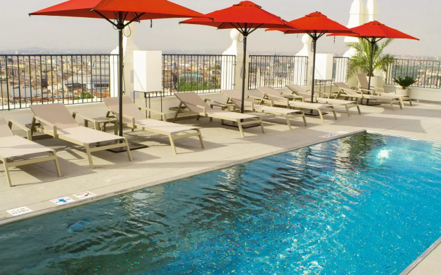 Отель Riu Plaza España