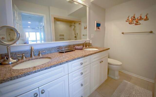 Aqua Vista by Sea Scape Properties