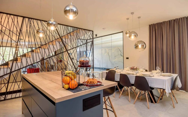 Villa Lucy Cherry CFH