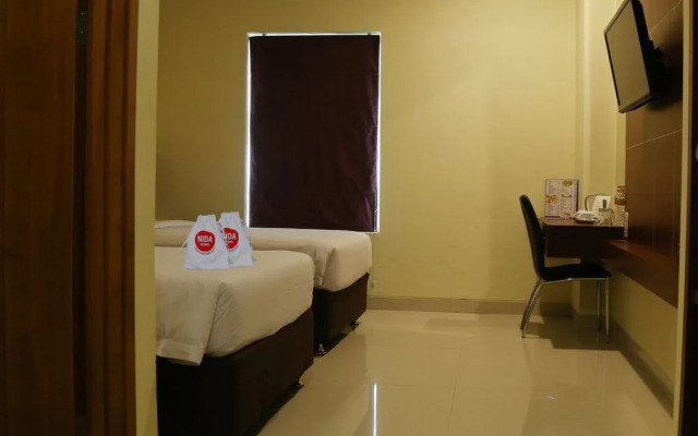 NIDA Rooms Racing Center Makassar