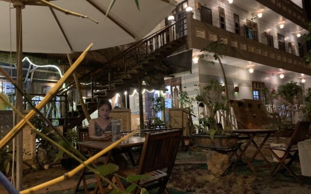 Hoi An Sea Sunset Villa & Bar