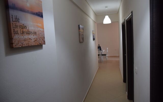 Romina Apartments