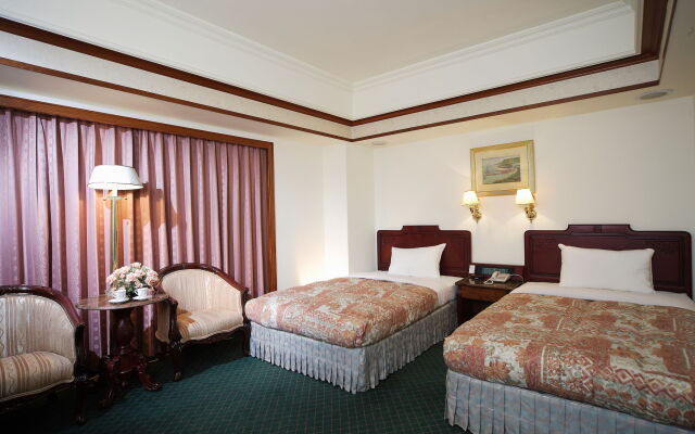 Noble Hotel
