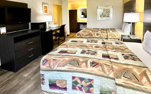 Days Inn by Wyndham Charlotte Northlake
