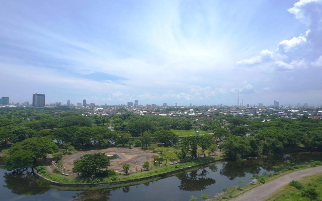 RedDoorz Plus At Grand Sayang Park Hotel Makassar