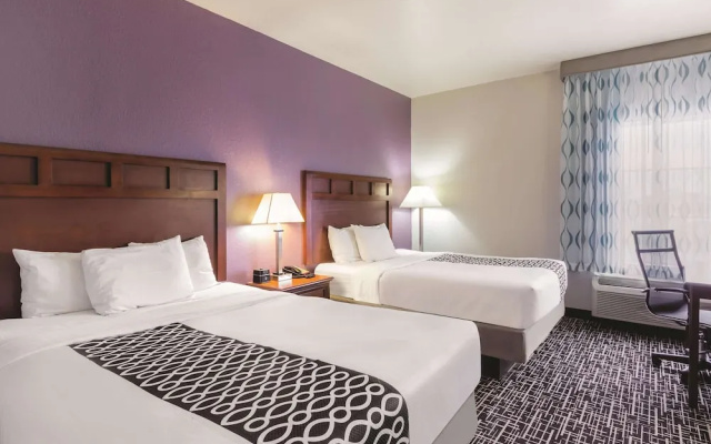La Quinta Inn & Suites by Wyndham Bowling Green