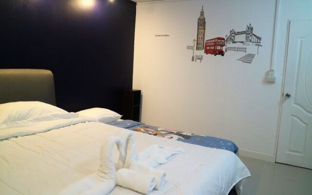 Bangkok Room by City Court Condo