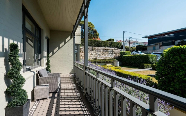 Live in Federation Style Luxury With Stunning Views