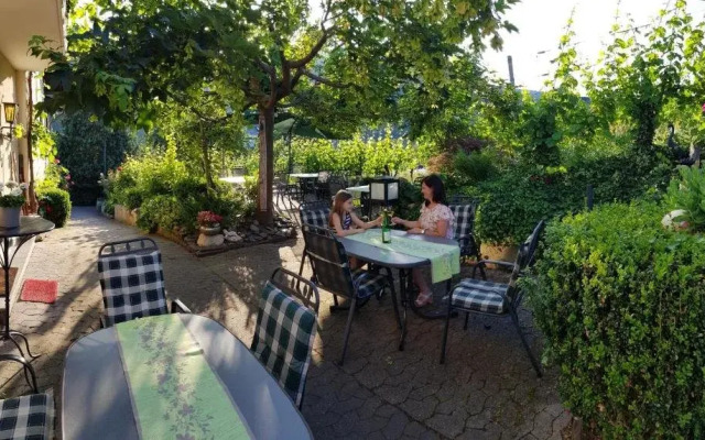 Weingut Erich Serwazi