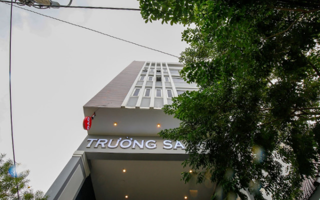 Truong Sa Hotel by OYO