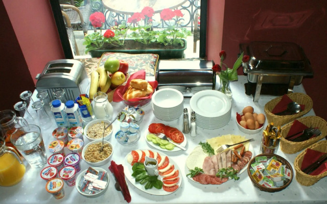 Residence St. Andrews Palace