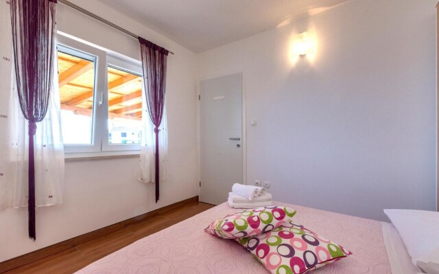 Nice Home in Celina With 2 Bedrooms and Wifi