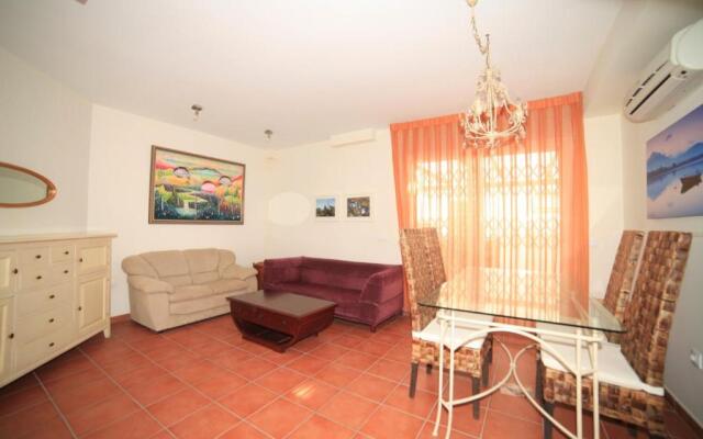 PALM BEACH 45 Adosado con jardin y piscina ALBERT VILLAS