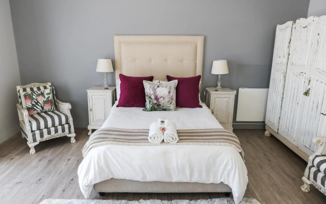 Namaste Spacious Studio Apartment