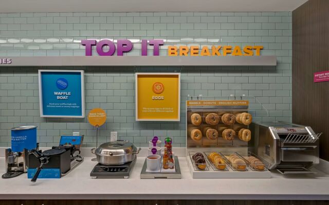 Tru by Hilton Mooresville