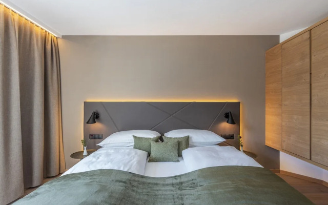 Maraias Luxury Suites & Apartments