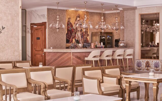 Mythos Palace Resort 