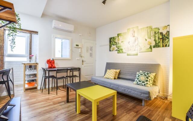 Room to Rent Plaza de Chueca Apartment