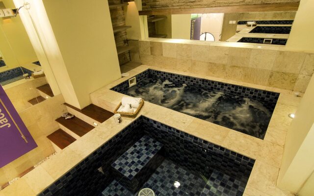 Ijen Suites Hotel