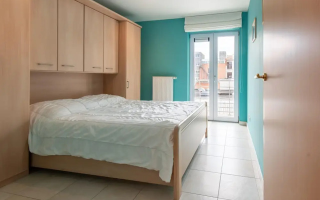 Comfy City Stay Near Sea